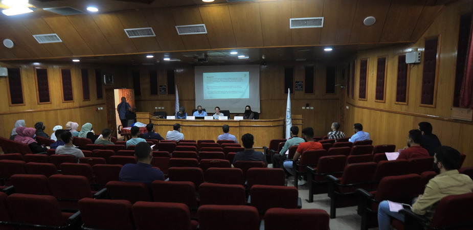 Deputy Representative of Ireland in Palestine Visits IUG